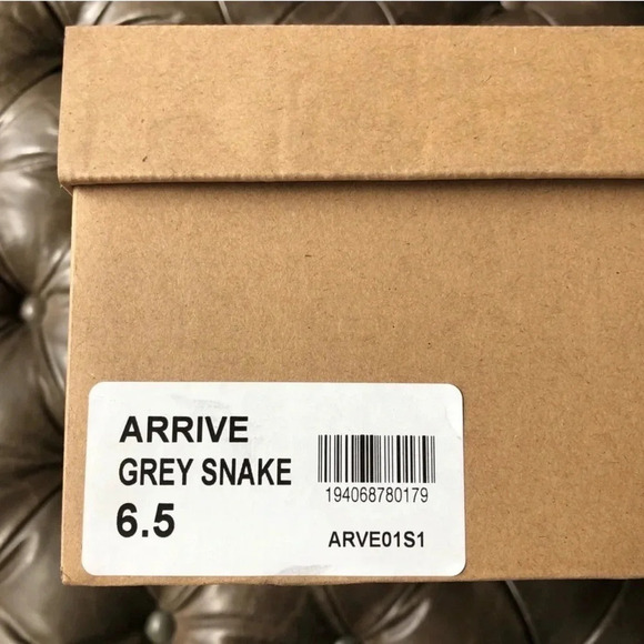 NEW Steve Madden Arrive Grey Snake embossed print Bootie
ARVE011 western point - Picture 6 of 14